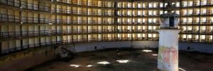 presidio_modelo_a_panopticon_prison_built_on_isla_de_la_juventud_in_cuba_-590x200